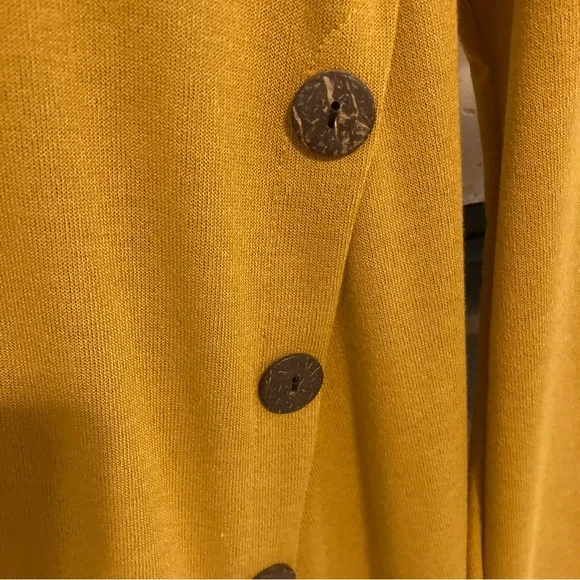 Women’s Reborn J Mustard Yellow Tunic Sweater Size Small - Picture 3 of 7